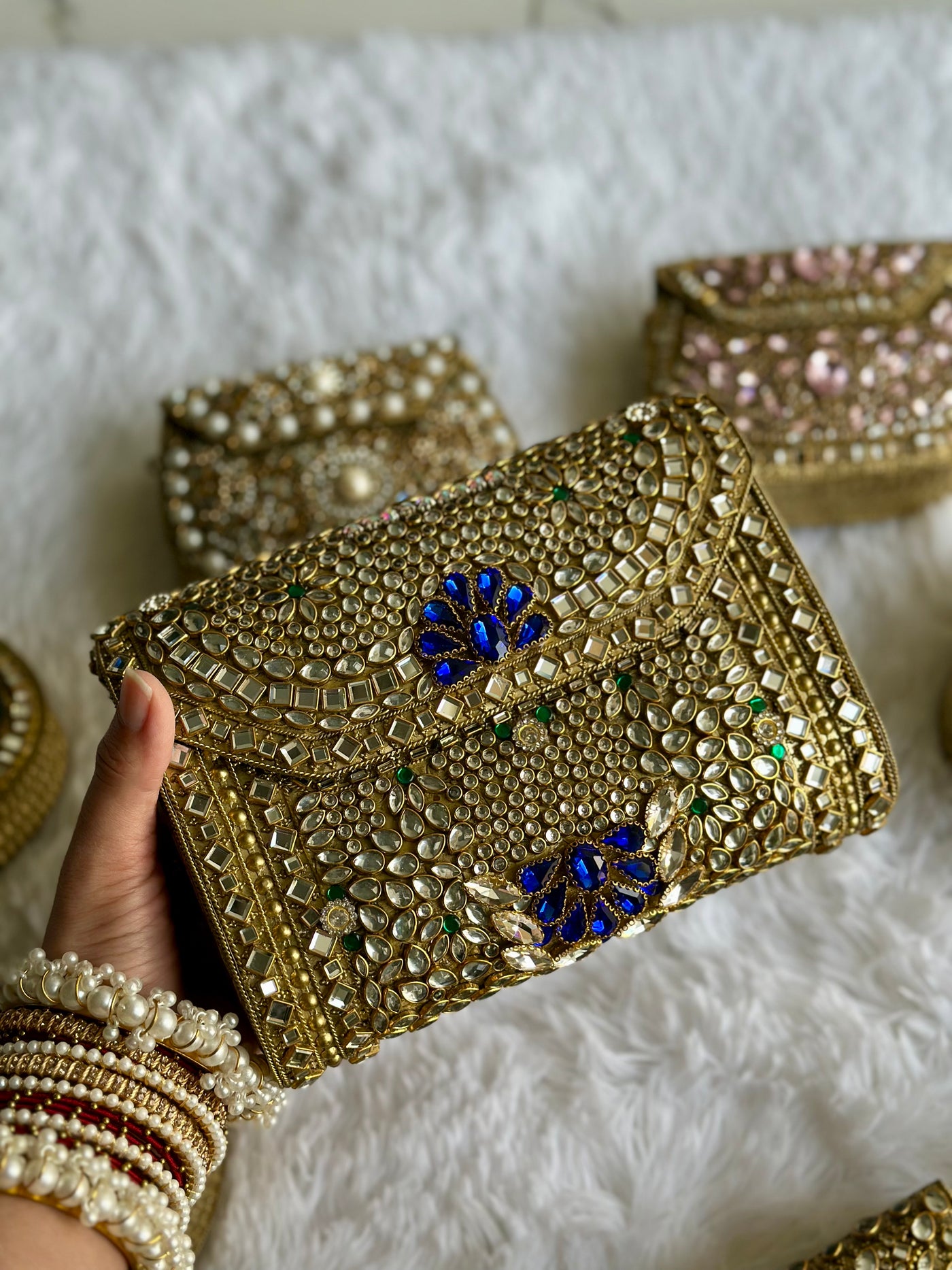 GULZAR CLUTCH