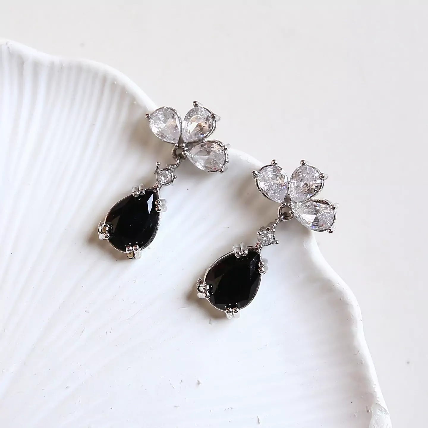 NISHI EARRINGS