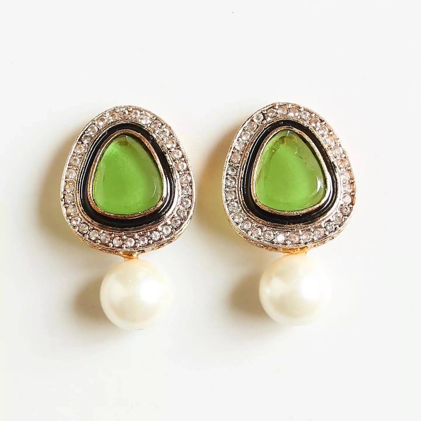 PIHU EARRINGS