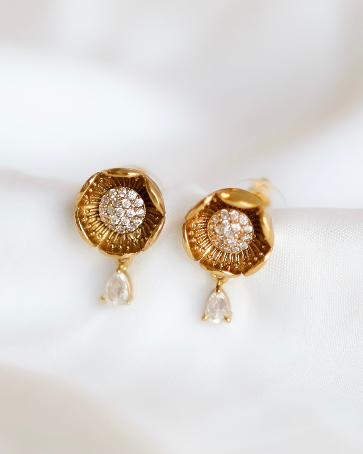 RIYA EARRINGS
