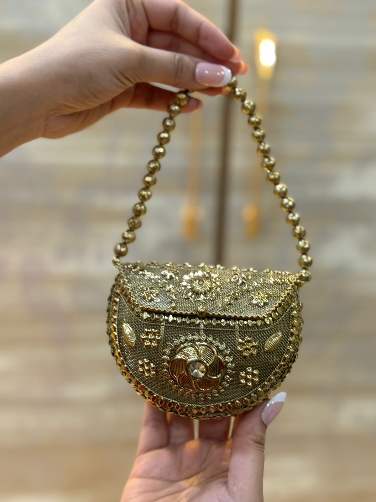 HAFSA CLUTCH