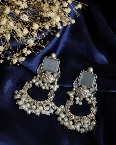DEVIKA EARRINGS