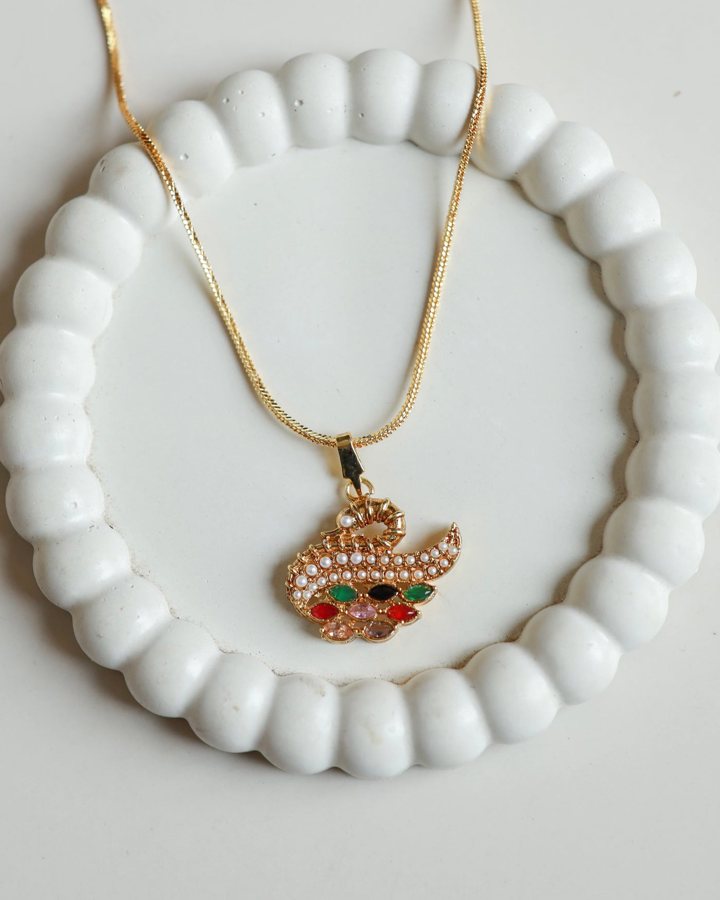 SWAN PENDANT