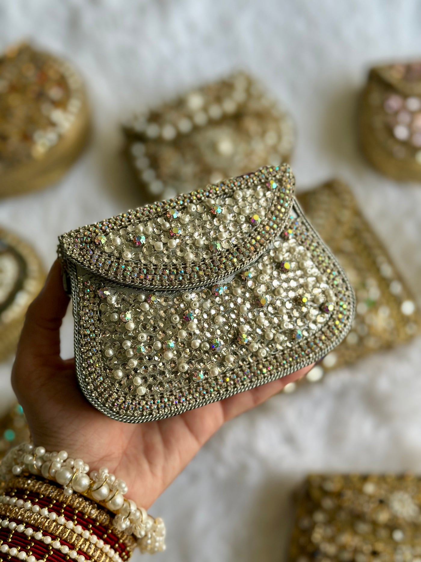 SITAARA CLUTCH