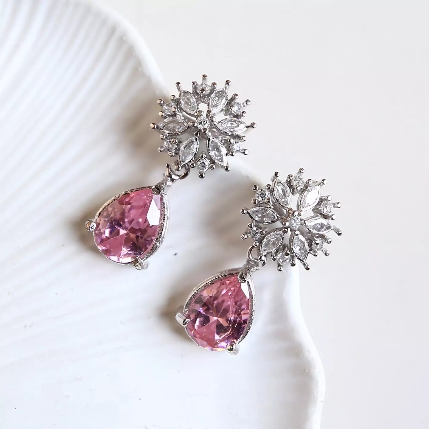 ALYRA EARRINGS