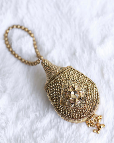 AAIRA CLUTCH