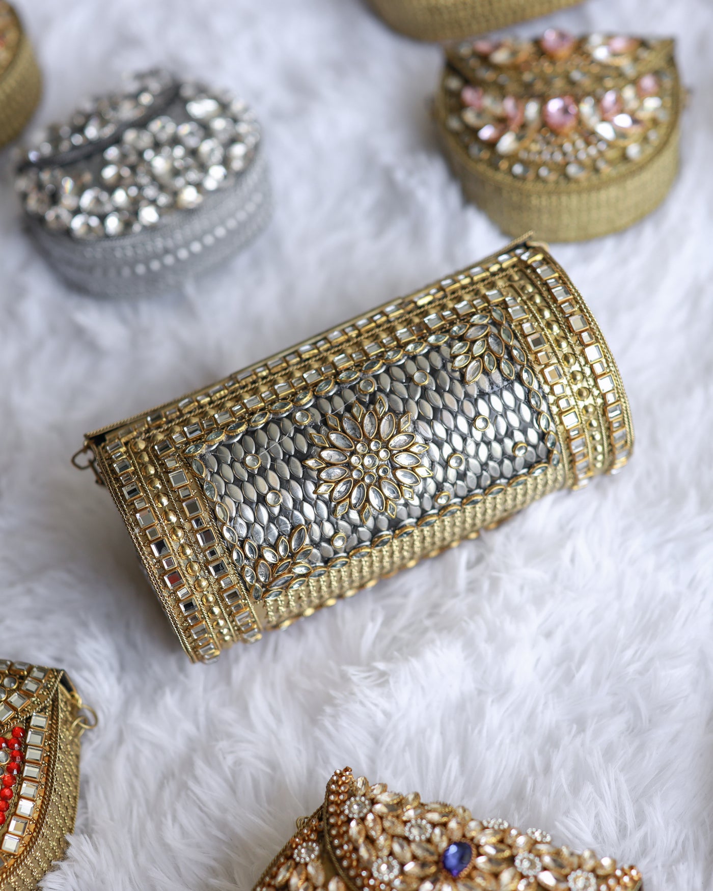 NIKHAT CLUTCH