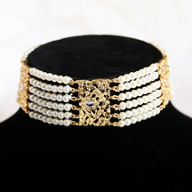 RUTAAB CHOKER