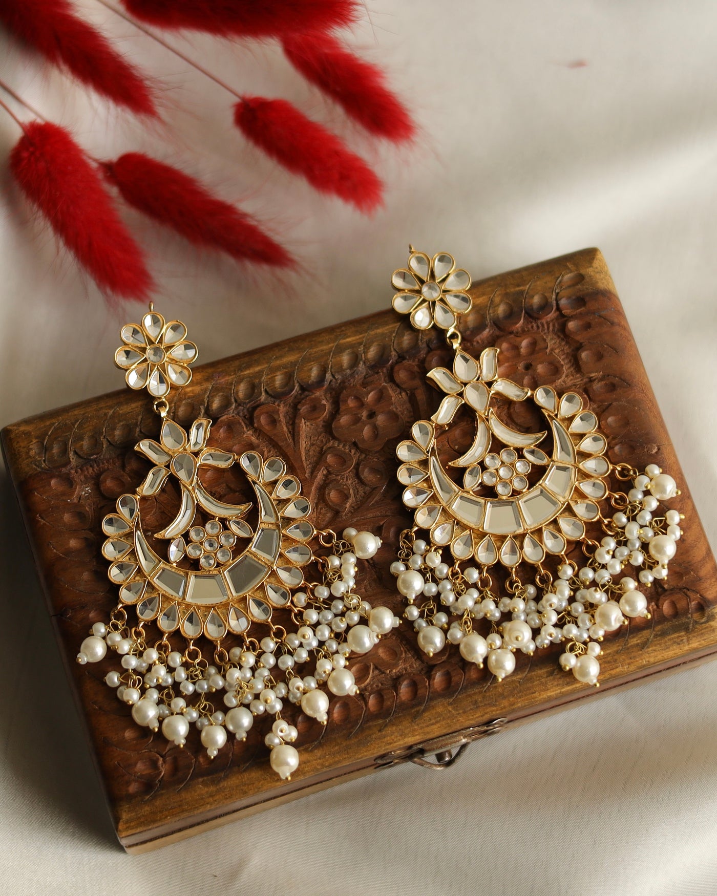 MONAH EARRINGS