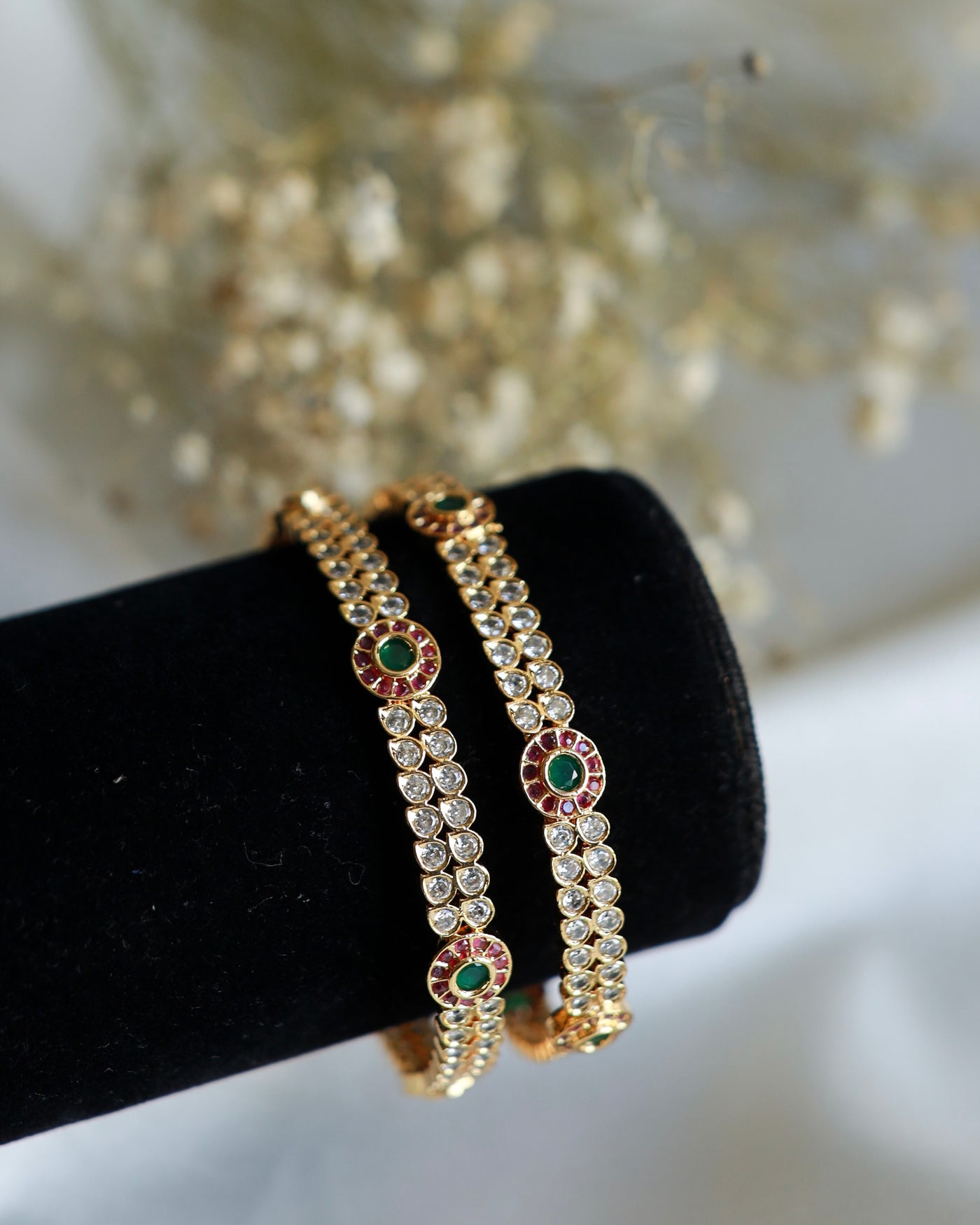 DAANO BANGLES