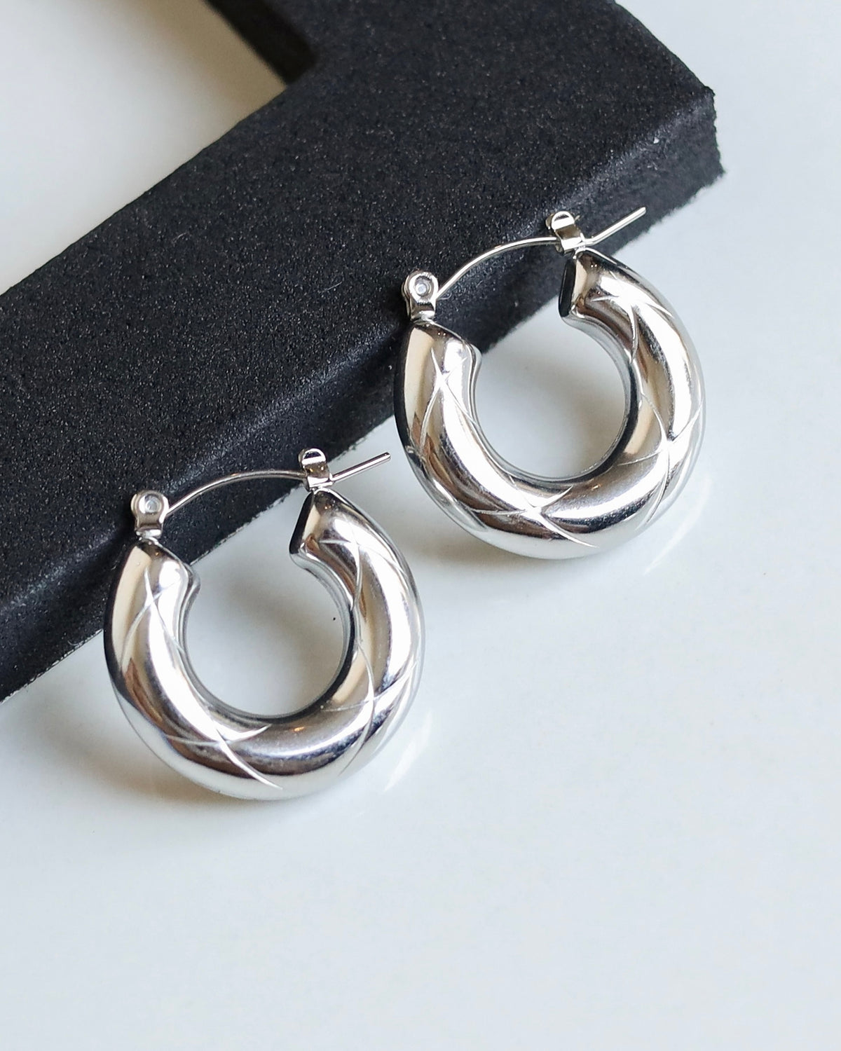 ROSALYN HOOPS