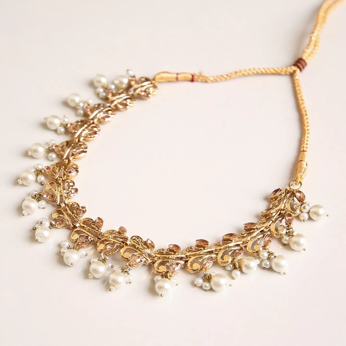 SHEHNAI CHOKER