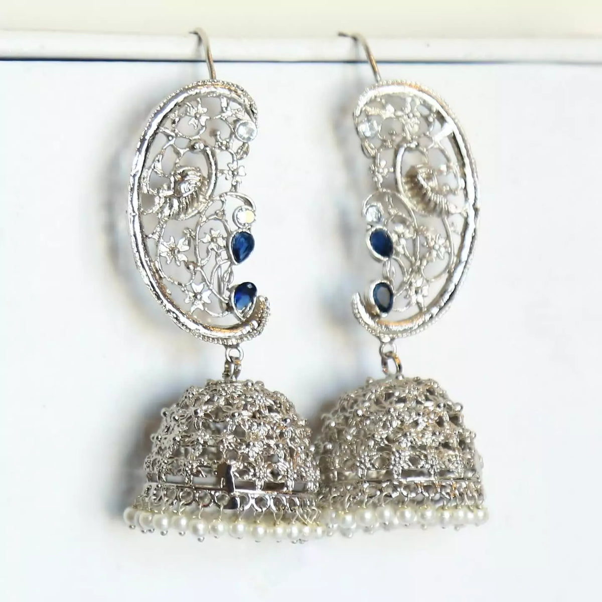 URVI EARRINGS