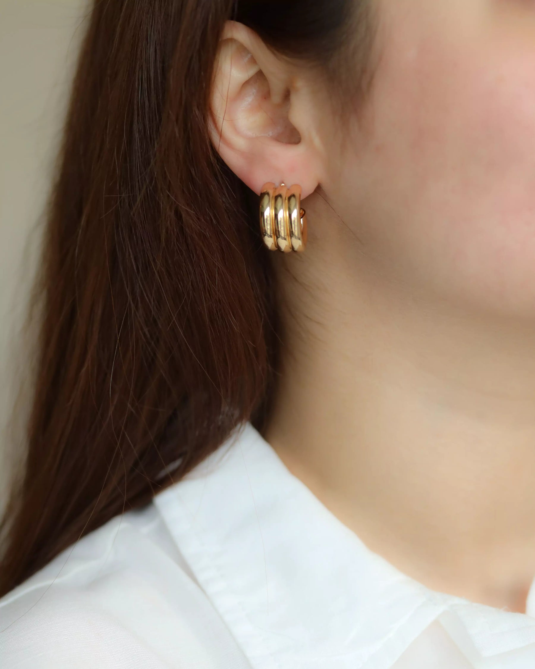 CHLOE HOOPS