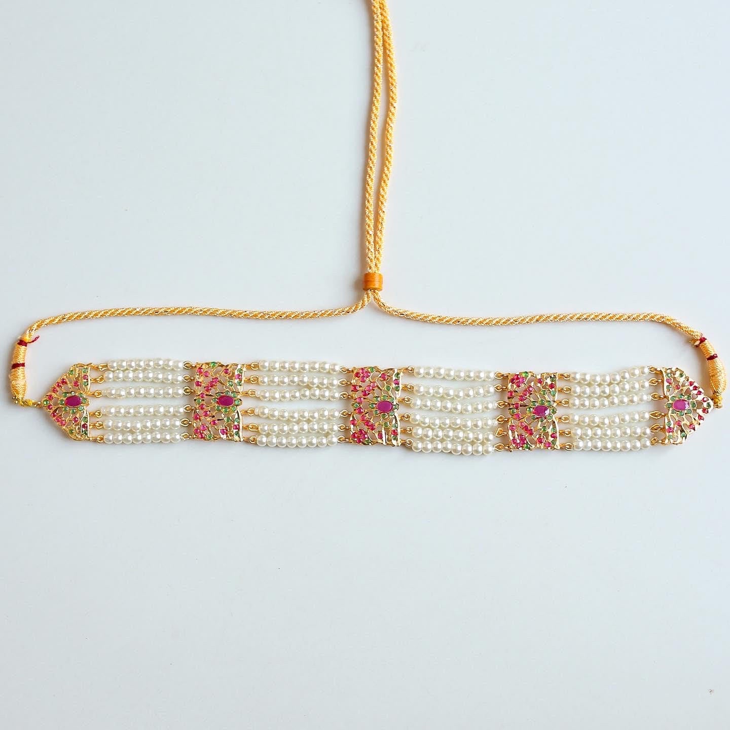 RUTAAB CHOKER