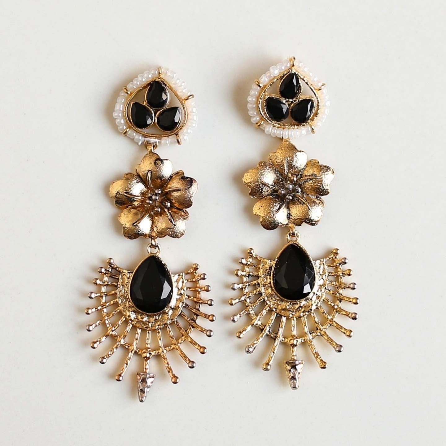 ZAFIRAH EARRINGS